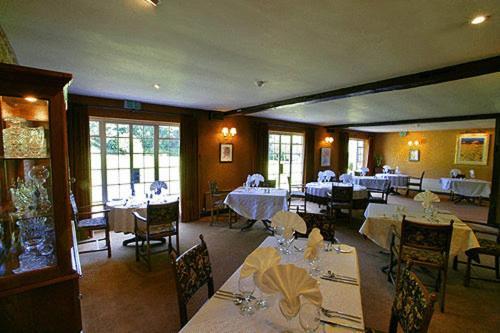 The Three Cocks Coaching Inn Glasbury Buitenkant foto