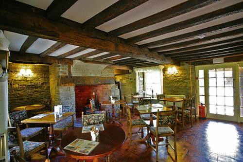 The Three Cocks Coaching Inn Glasbury Buitenkant foto