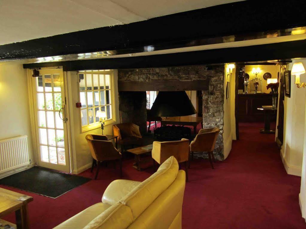 The Three Cocks Coaching Inn Glasbury Buitenkant foto